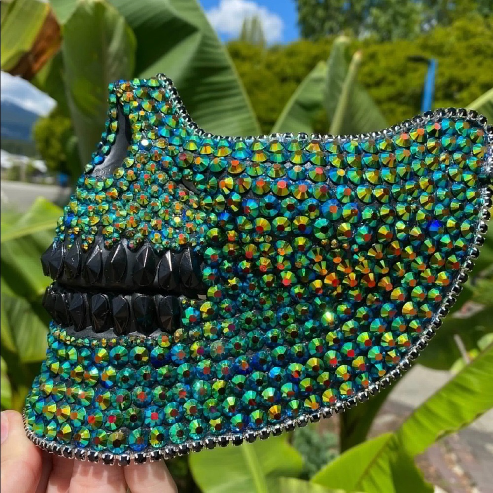 Mask - Picture 2 of 4